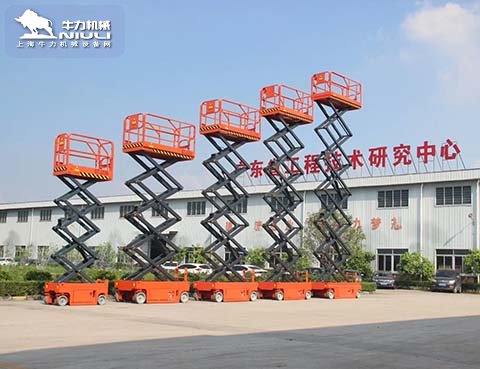自行式移動升降機平台